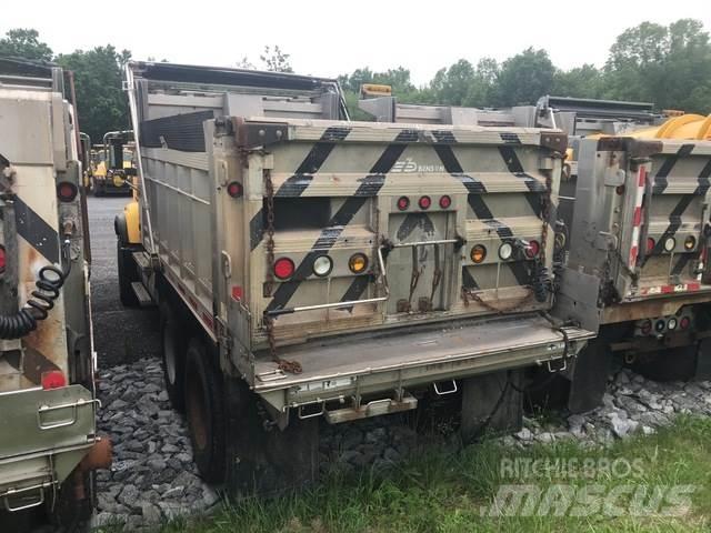 Mack CV700 Lumiaurat
