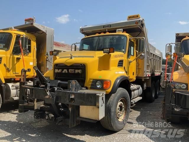 Mack CV700 Lumiaurat