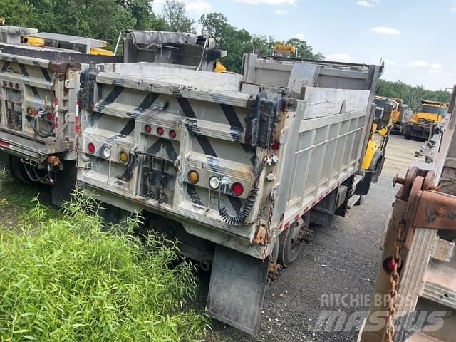 Mack CV700 Lumiaurat