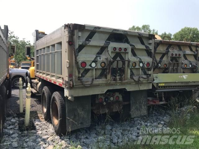 Mack CV700 Lumiaurat