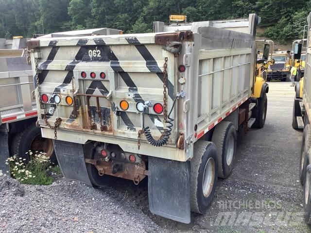 Mack CV700 Lumiaurat