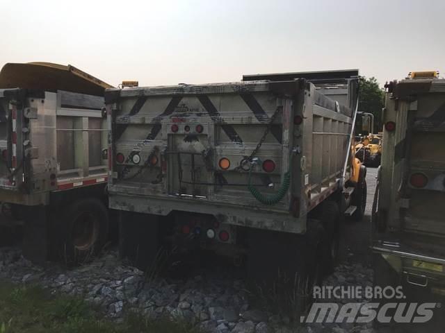Mack CV700 Lumiaurat
