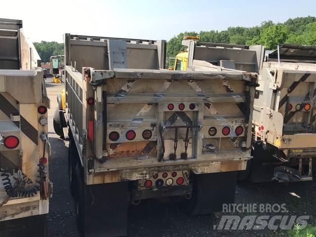 Mack CV700 Lumiaurat