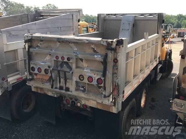 Mack CV700 Lumiaurat