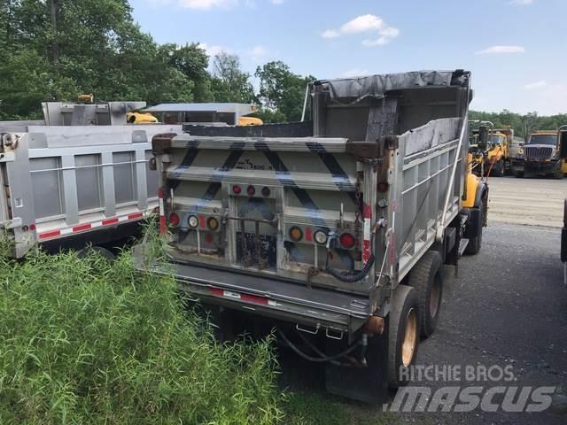 Mack CV700 Lumiaurat