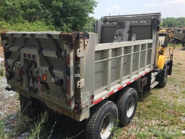 Mack CV700 Lumiaurat