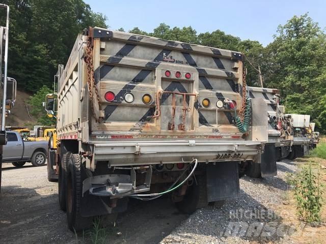 Mack CV700 Lumiaurat