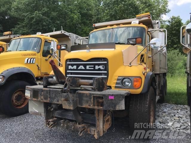 Mack CV700 Lumiaurat