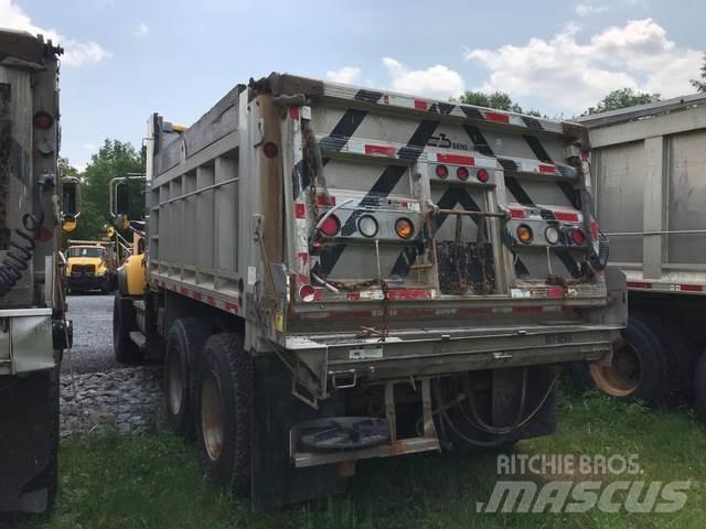 Mack CV700 Lumiaurat