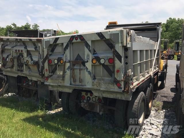 Mack CV700 Lumiaurat
