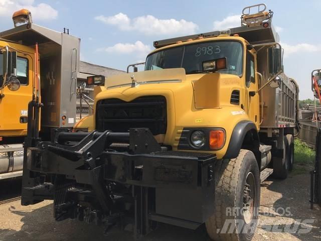 Mack CV700 Lumiaurat