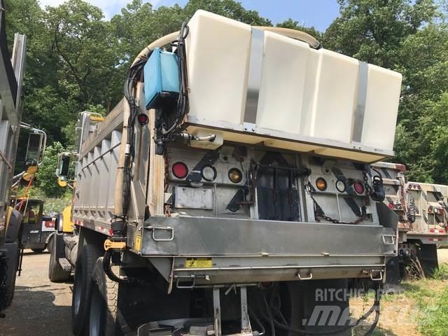 Mack CV700 Lumiaurat