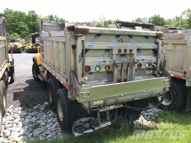 Mack CV700 Lumiaurat
