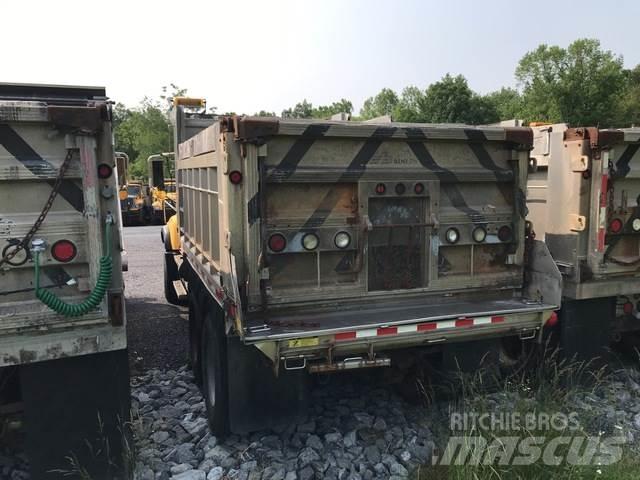 Mack CV700 Lumiaurat