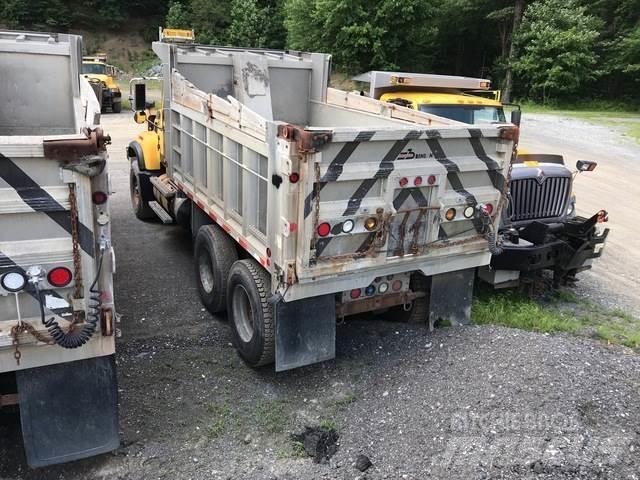 Mack CV700 Lumiaurat
