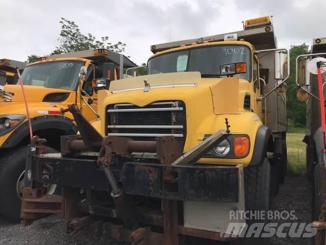 Mack CV700 Lumiaurat