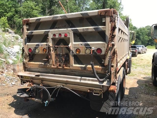 Mack CV700 Lumiaurat