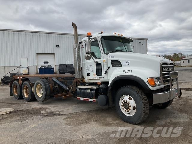 Mack CV713 Nostovarsi-vaihtolavakuorma-autot