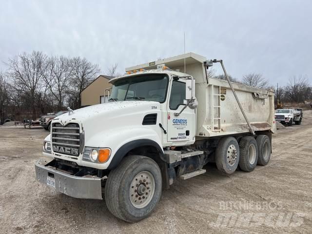 Mack CV713 Sora- ja kippiautot