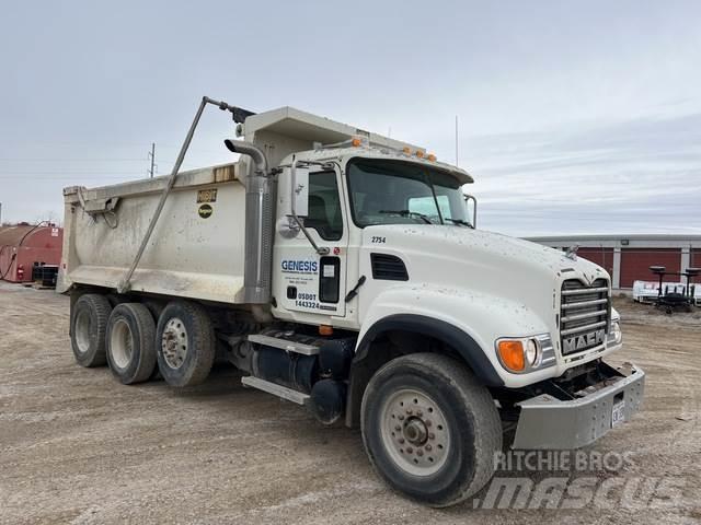 Mack CV713 Sora- ja kippiautot