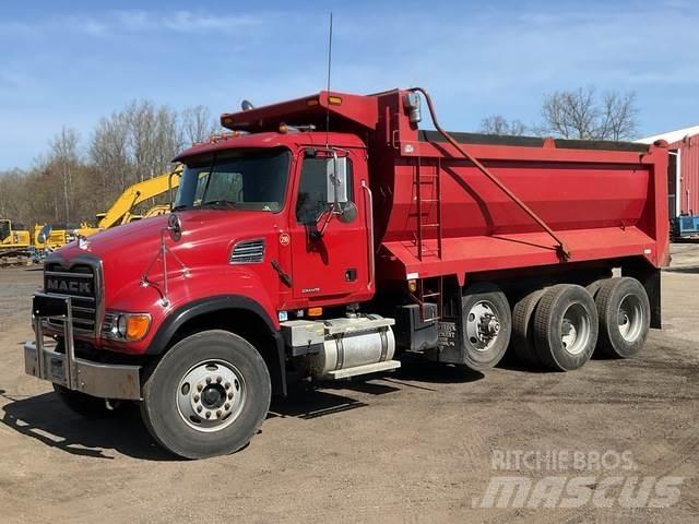 Mack CV713 Sora- ja kippiautot