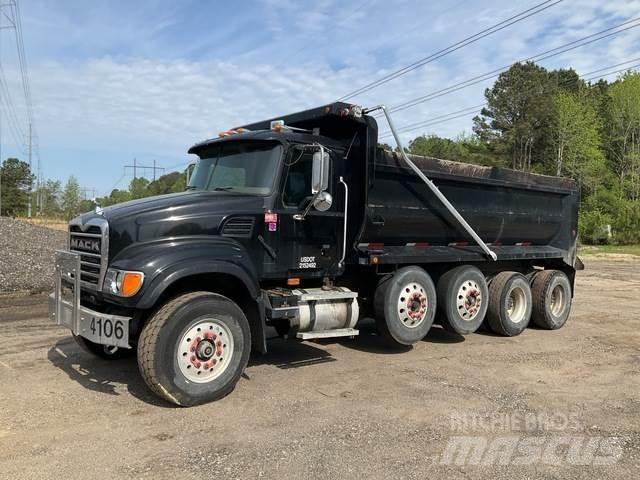 Mack CV713 Sora- ja kippiautot