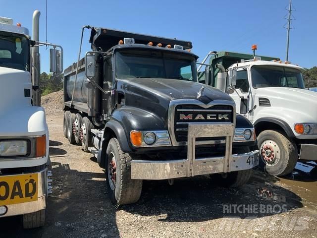 Mack CV713 Sora- ja kippiautot