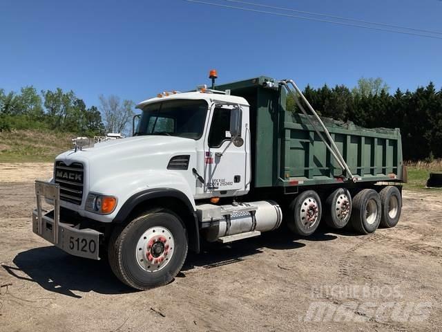 Mack CV713 Sora- ja kippiautot