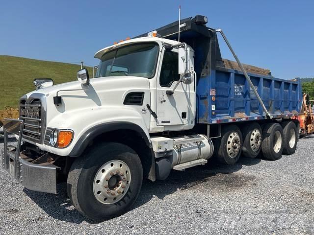 Mack CV713 Sora- ja kippiautot
