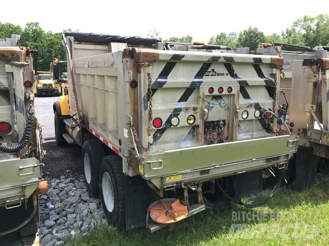 Mack CV713 Lumiaurat