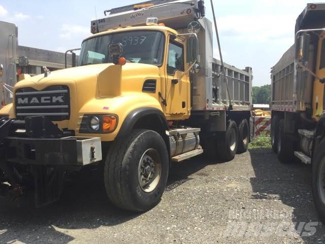 Mack CV713 Lumiaurat