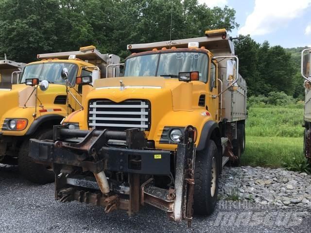 Mack CV713 Lumiaurat