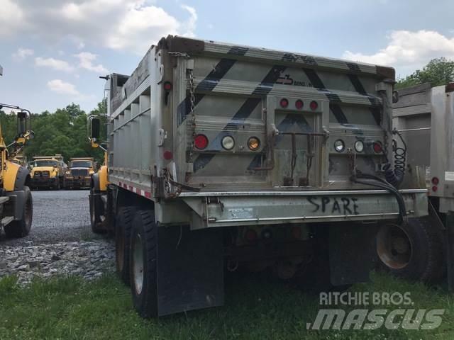 Mack CV713 Lumiaurat