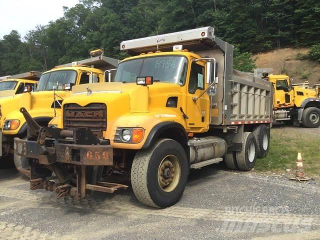 Mack CV713 Sora- ja kippiautot