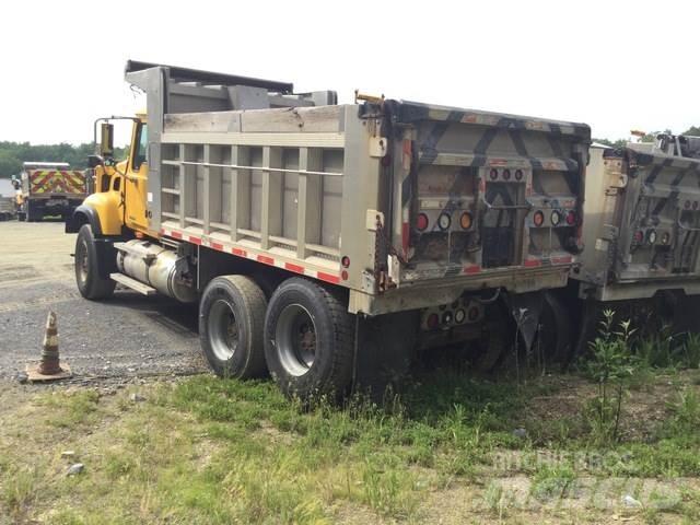 Mack CV713 Sora- ja kippiautot