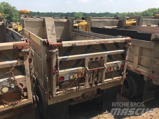 Mack CV713 Lumiaurat