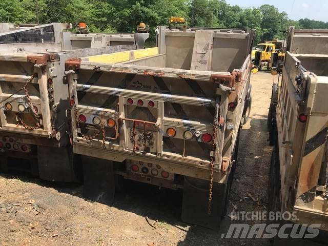 Mack CV713 Lumiaurat