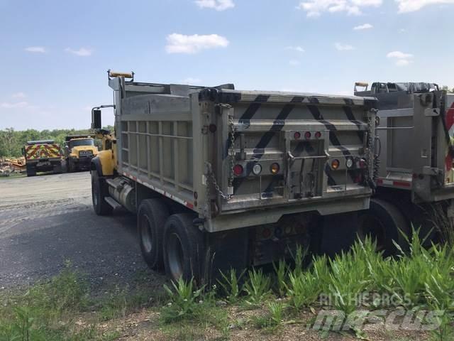 Mack CV713 Lumiaurat