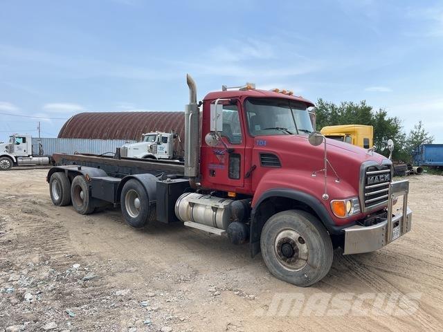 Mack CV713 Nostovarsi-vaihtolavakuorma-autot