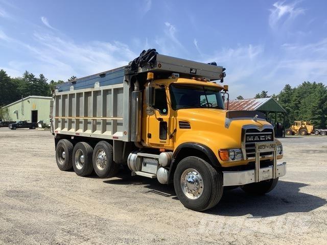 Mack CV713 Sora- ja kippiautot