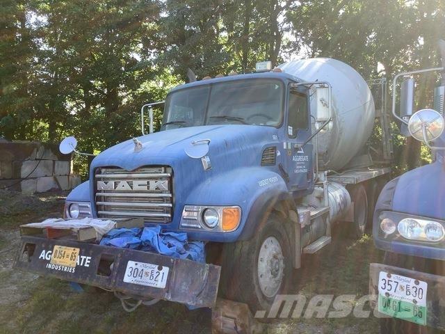 Mack CV713 Sora- ja kippiautot