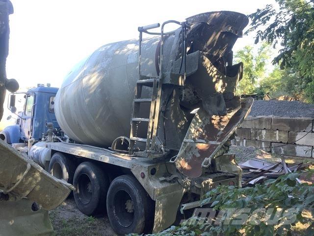 Mack CV713 Sora- ja kippiautot