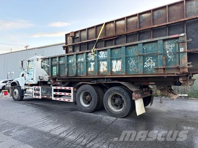 Mack CV713 Nostovarsi-vaihtolavakuorma-autot