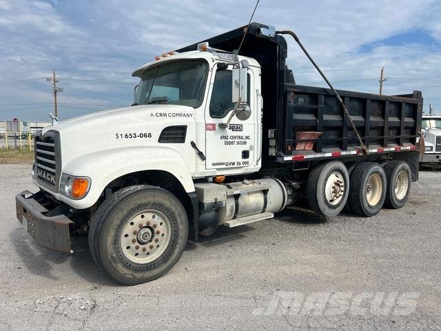 Mack CV713 Sora- ja kippiautot
