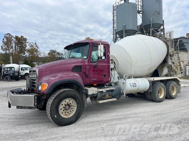 Mack CV713 Muut kuorma-autot