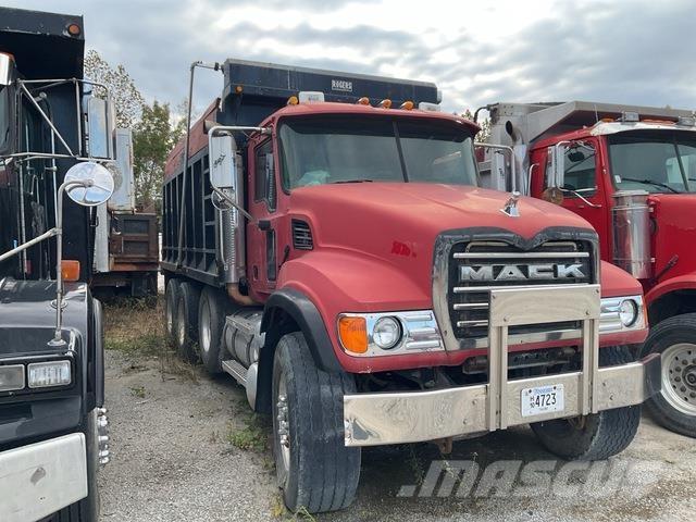 Mack CV713 Sora- ja kippiautot