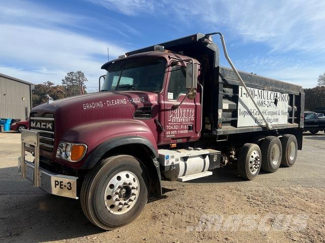 Mack CV713 Sora- ja kippiautot