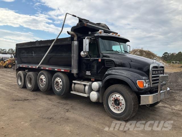 Mack CV713 Sora- ja kippiautot