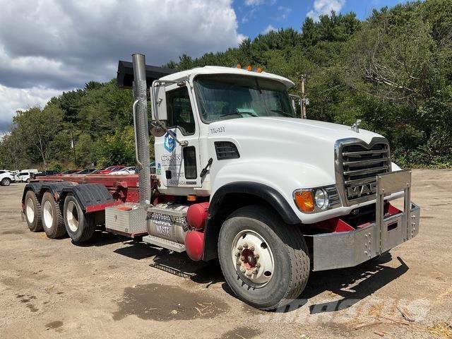 Mack CV713 Nostovarsi-vaihtolavakuorma-autot