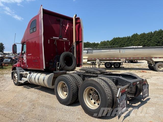 Mack CXU613 Vetopöytäautot